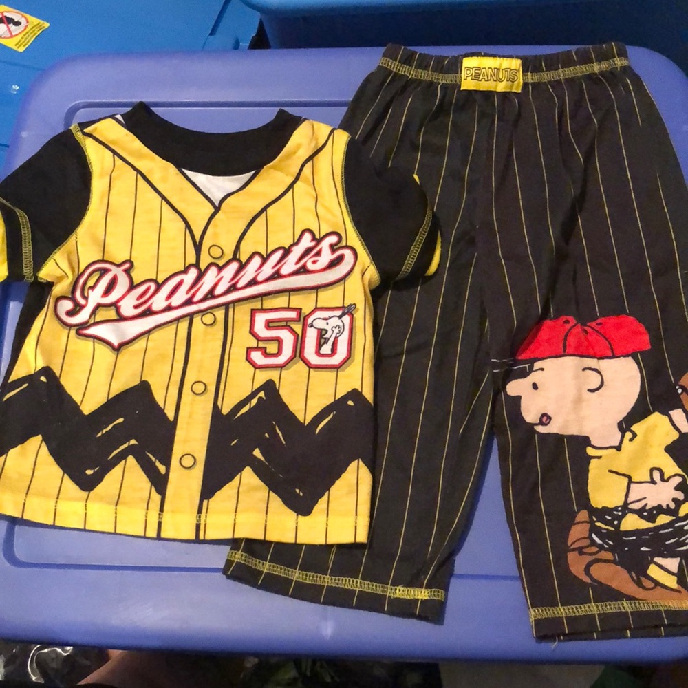 Peanut Short Sleeve and Pants Pajama Set